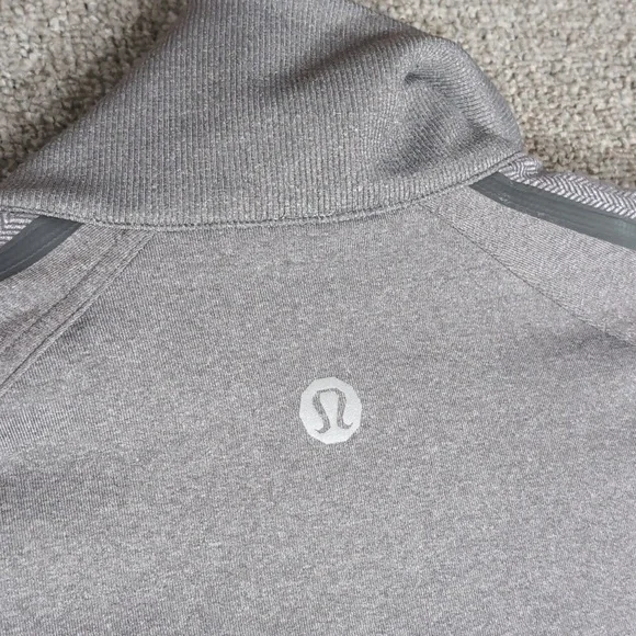 Lululemon Kung Fu Jacket II Size Small in Heathered Slate 2011 Gym Workout - Picture 11 of 14